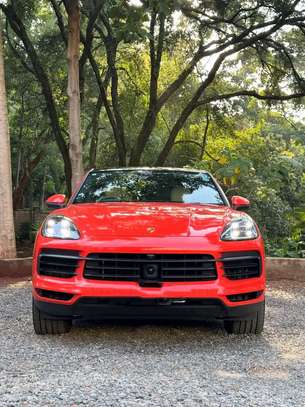 2019 Porsche cayenne coupe image 4