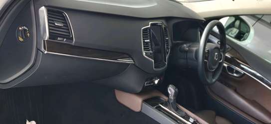 Volvo XC90 T5 AWD 2019 Sunroof image 7