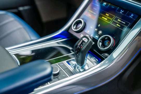 2019 Range Rover Sport HSE image 6