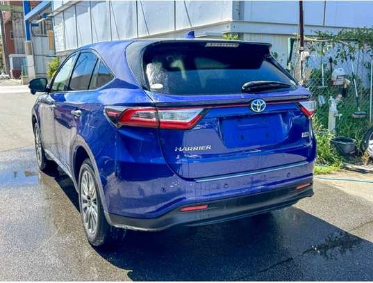 Toyota harrier premium package image 2