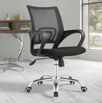 OFFICE CHAIR: Black Simple Office Chair image 4