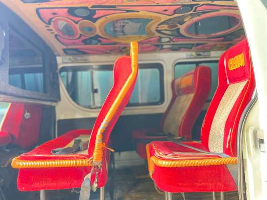 TOYOTA HIACE 7L AUTO DIESEL 2014MODEL image 6