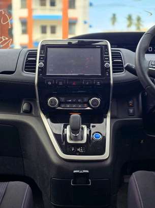 Nissan Serena epower black 2019 image 8