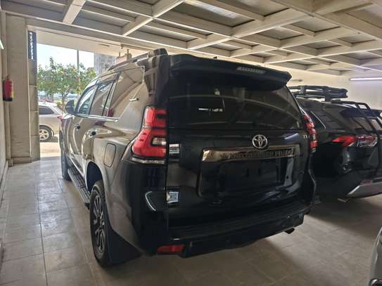 Toyota land Cruiser Prado TX-L Black 2021  7 seater image 11