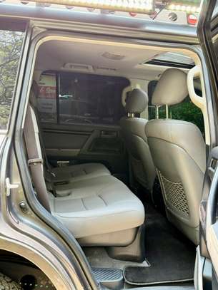 Toyota land Cruiser Sahara SUV 2018 4x4 image 7