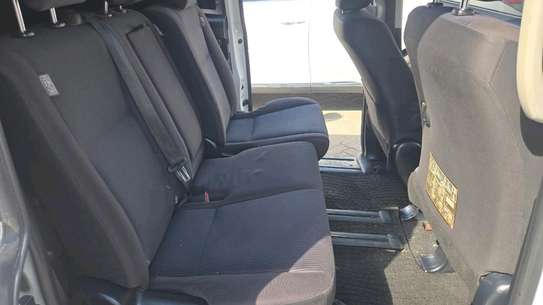 TOYOTA NOAH 2016MODEL 8 SEATER image 2