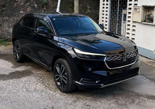 Honda vezel newshape hybrid image 2