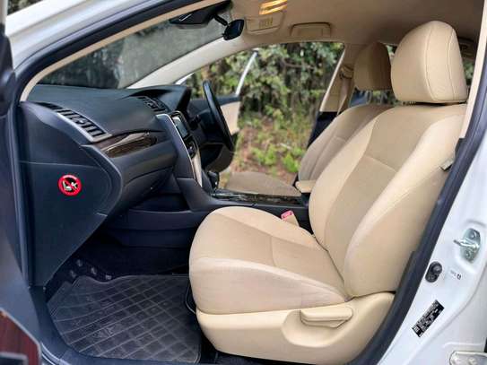 TOYOTA PREMIO X image 7
