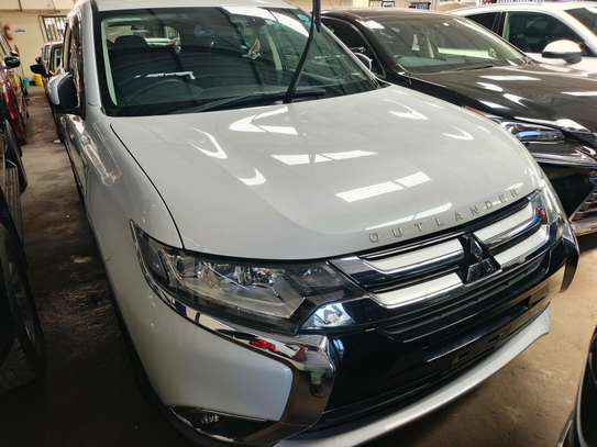 Mitsubishi outlander image 7
