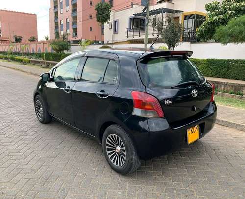 Toyota Vitz 2010 1300cc image 11