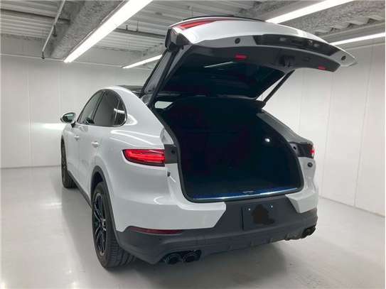 2021 PORSCHE CAYENNE COUPE image 3
