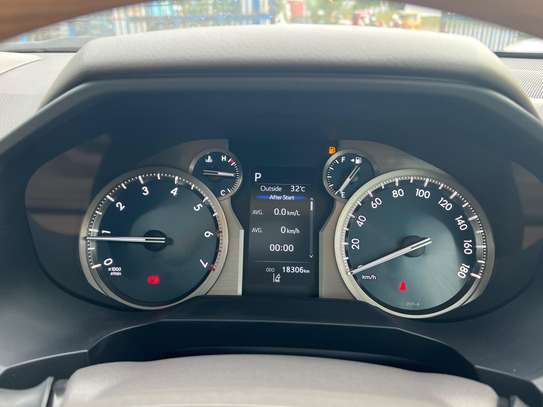 Toyota prado TXL 2021 Model with sunroof image 14