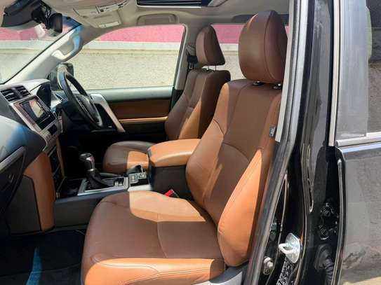 Toyota land cruiser prado TXL image 9