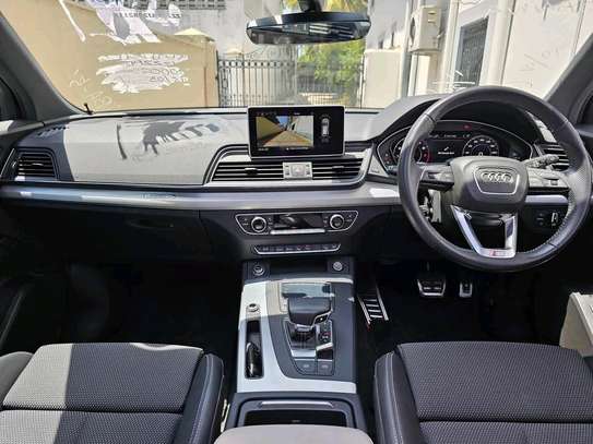 Audi Quattro SQ5 S-Line Grey sunroof 2018 image 4