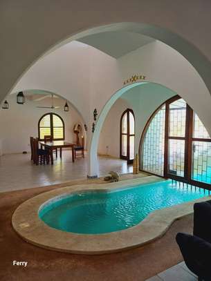 4 Bed Villa with En Suite at Watamu image 4