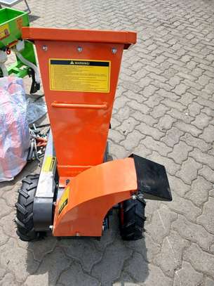 Gasoline powered Wood Chipper image 2