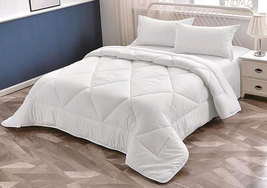 King-size white striped duvet image 2