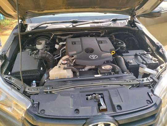 TOYOTA HILUX SINGLE CAB MANUAL LOCALLY ASSEMBLED image 9