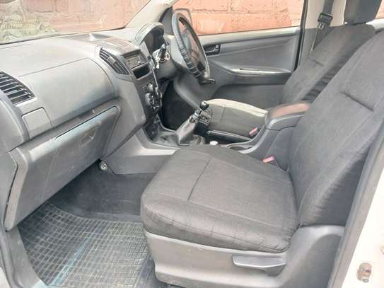 ISUZU DMAX DOUBLE CAB PICK UP image 7