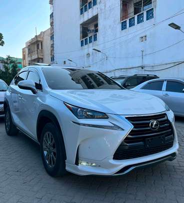 lexus nx200t slightly used image 2