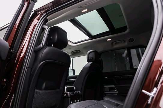 Land Rover defender 110 2020 image 5