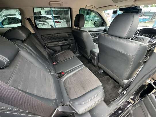 MITSUBISHI OUTLANDER 2019( WE DO HIRE PURCHASE, DEPO 1.3M) image 8