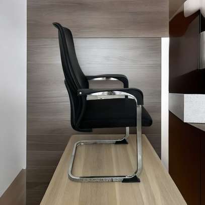 Ergonomic high-back desk chair image 4
