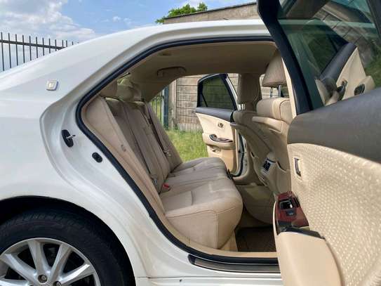 TOYOTA CROWN ROYALSALOON image 10
