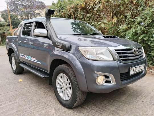TOYOTA HILUX DOUBLE CAB AUTOMATIC.. image 4