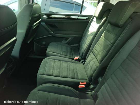 Volkswagen Touran image 10