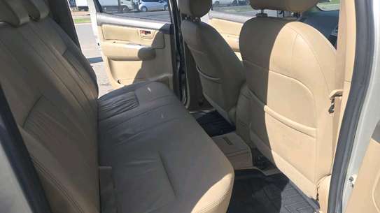TOYOTA HILUX DOUBLE CABIN 2015MODEL DIESEL image 5