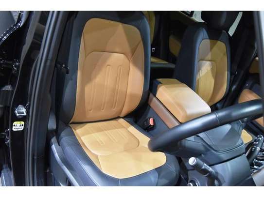 2022 LAND ROVER DEFENDER 110X D300 image 10