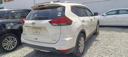 Nissan X-Trail hybrid white 2018 image 13