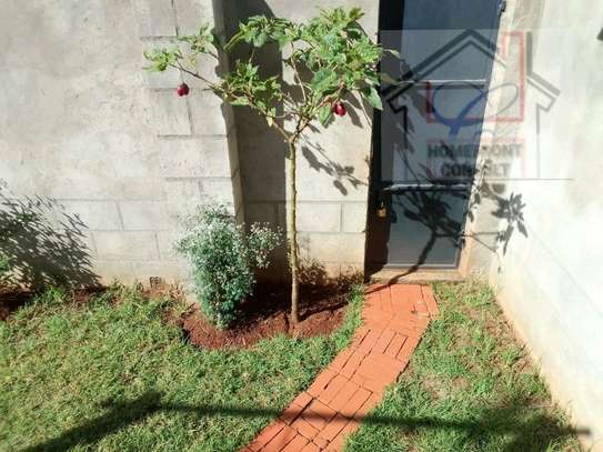 Elegant 5bedroomed residence,all en-suite ¼acre image 11