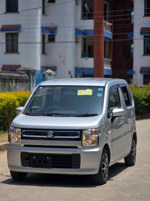 Suzuki wagon R 2019model image 2