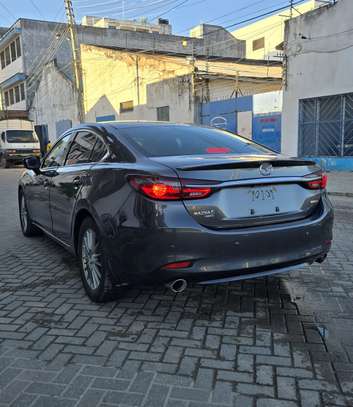 Mazda Atenza image 5