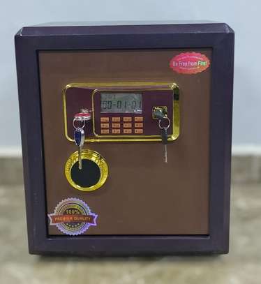 Fireproof Safe; 28kg Fire Proof Storage Safe image 3