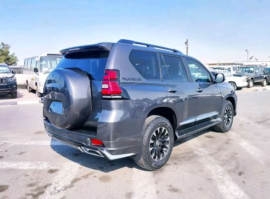 Toyota Prado SUV VX-L Gray Spacious Interior Alloy Wheels image 12