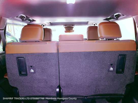 Toyota Land cruiser Prado Tx 2018 petrol image 10