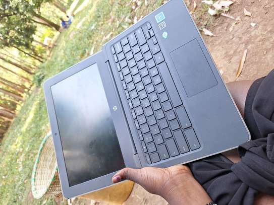 HP Laptop 14 image 4