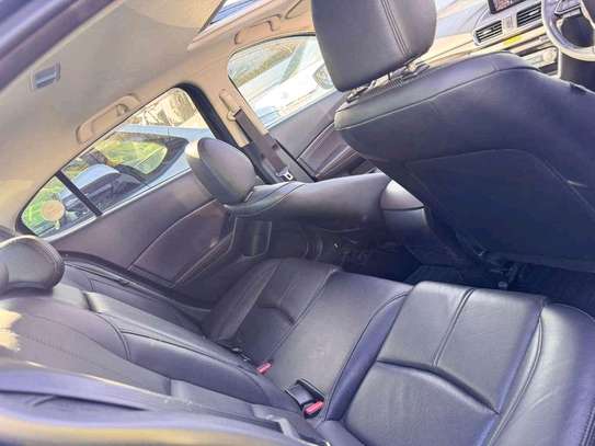 mazda axela saloon diesel with sunroof image 8