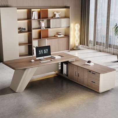 Executive Desks : 1800mm Executive Office Desk image 5