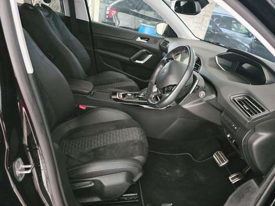 Peugeot 308 image 5