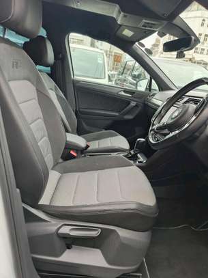 Volkswagen Tiguan R-line white colour 2018 image 11