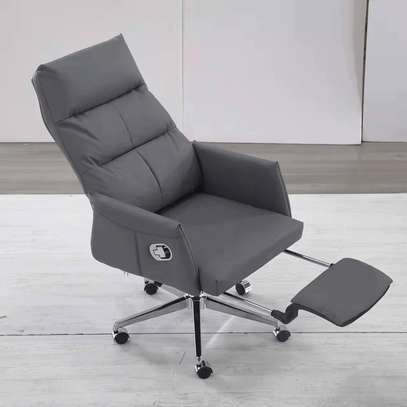 High Back Modern Executive Office Swivel Chair image 4