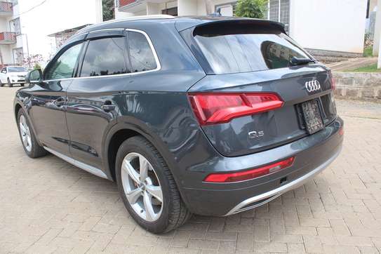 Audi Q5 2.0 TDI Quattro Sunroof Leather 2019 110,000 Kms image 4