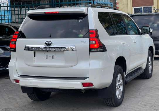 Toyota land Cruiser Prado TX-L Diesel 2018 image 11