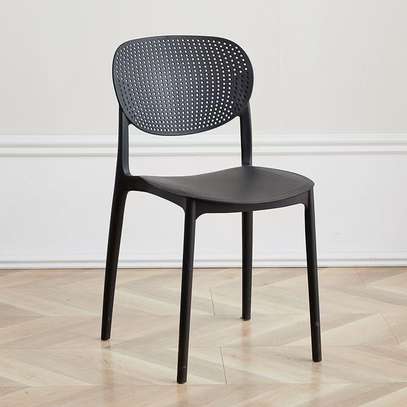 Outdoor Chair; Black Plastic Dining Chair in Marani image 3