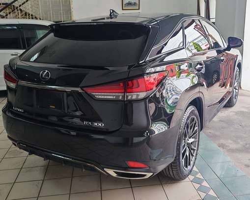 Lexus RX300 image 9
