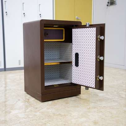 Hotel-Grade Fireproof Safebox image 3